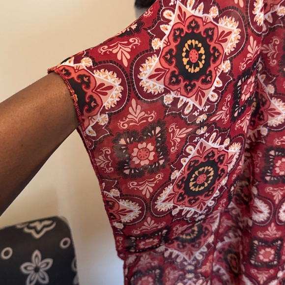 Red Patterned Kimono - Picture 4 of 5